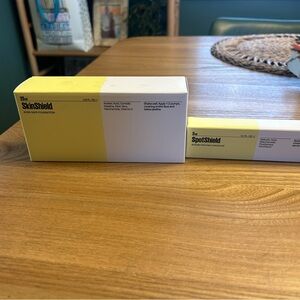 METHODIQ Acne Spot Treatment Foundation and Concealer